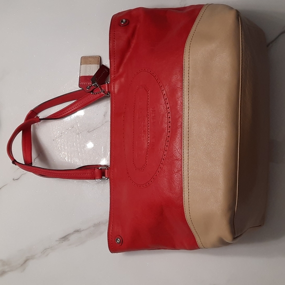 Coach 19391 Medium Tote in Coral - Picture 1 of 8